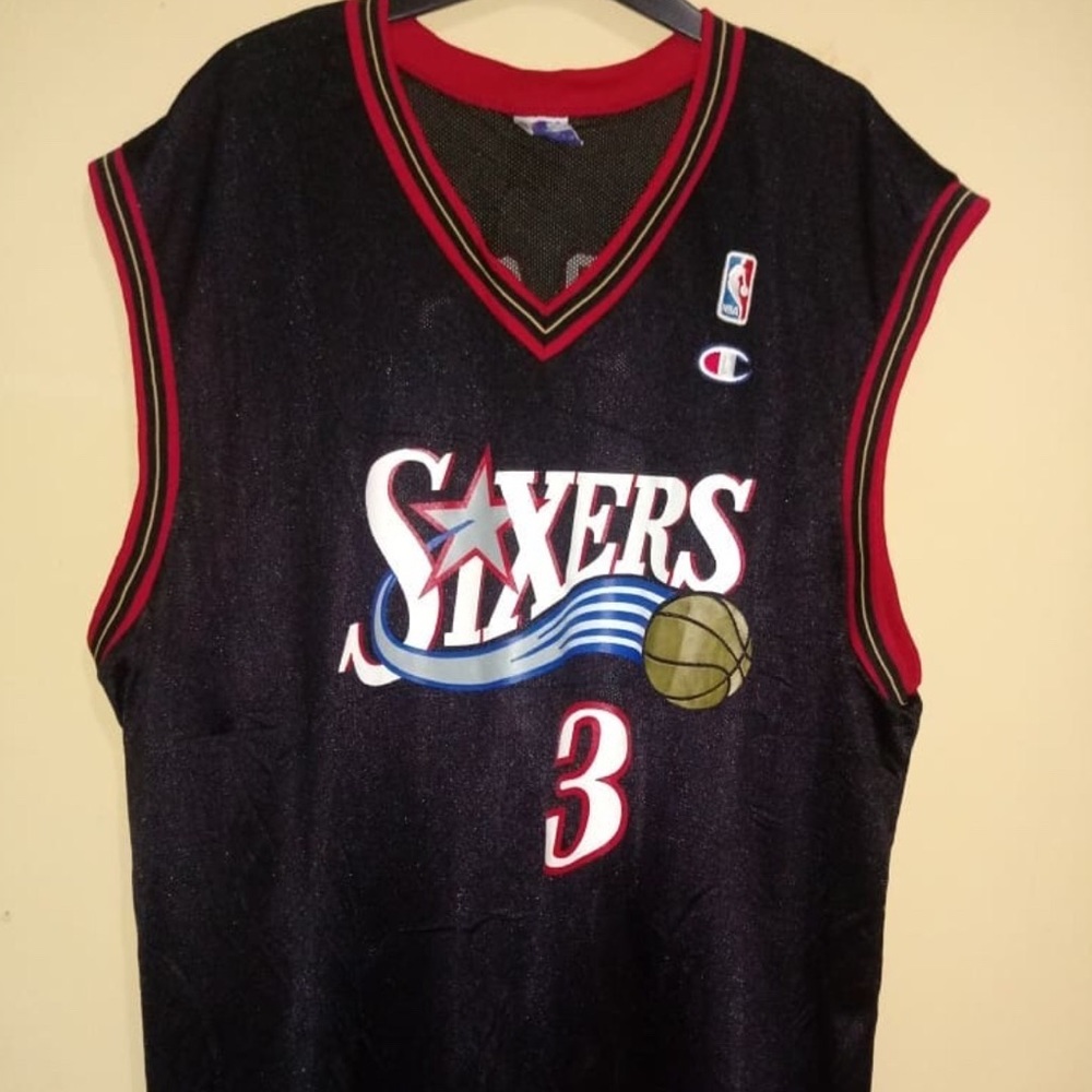 Black and white sixers jersey